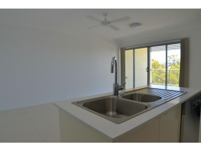 143 Cavendish Road, Coorparoo QLD 4151