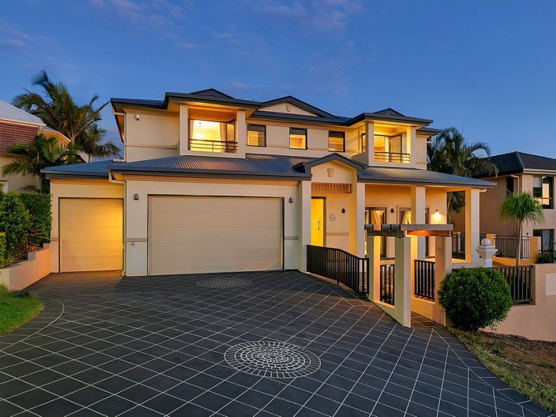 13 Grasmere Place, Carindale QLD 4152