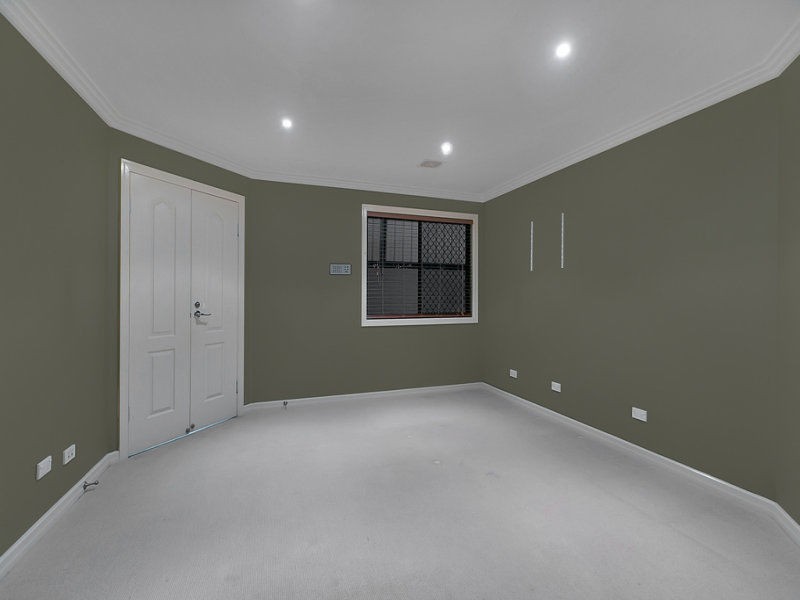 13 Grasmere Place, Carindale QLD 4152