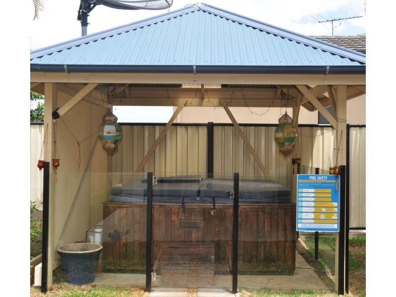 13 Grasmere Place, Carindale QLD 4152