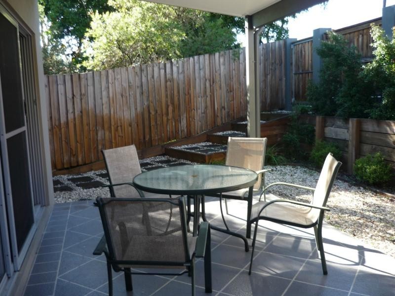 1/27 Birdwood Road, Holland Park QLD 4121