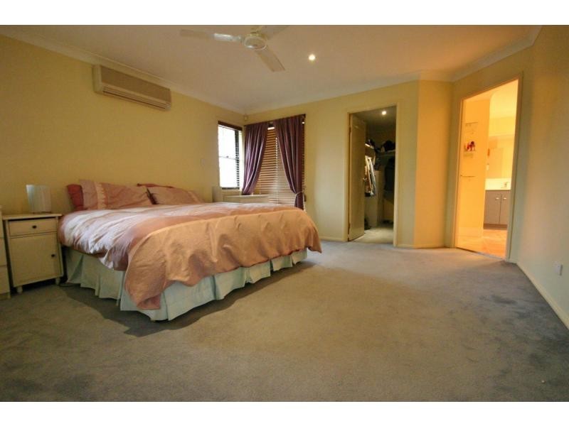 30 Palmetto Place, Bridgeman Downs QLD 4035