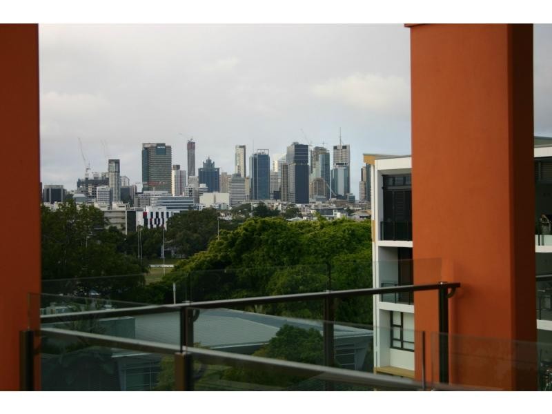 Unit 265/10 Pidgeon Close, West End QLD 4101