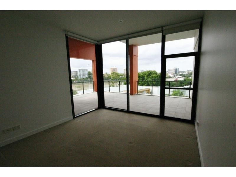 Unit 265/10 Pidgeon Close, West End QLD 4101