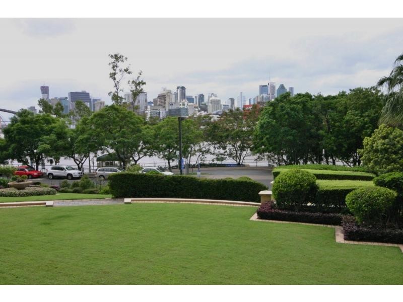 Unit 33/10 Lower River Terrace, South Brisbane QLD 4101