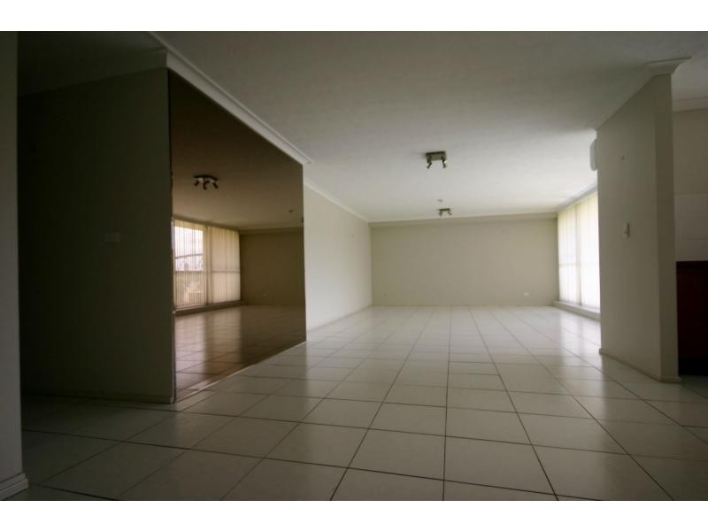 Unit 33/10 Lower River Terrace, South Brisbane QLD 4101