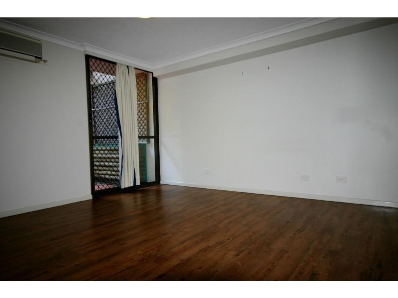 Unit 33/10 Lower River Terrace, South Brisbane QLD 4101