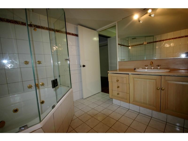 Unit 33/10 Lower River Terrace, South Brisbane QLD 4101