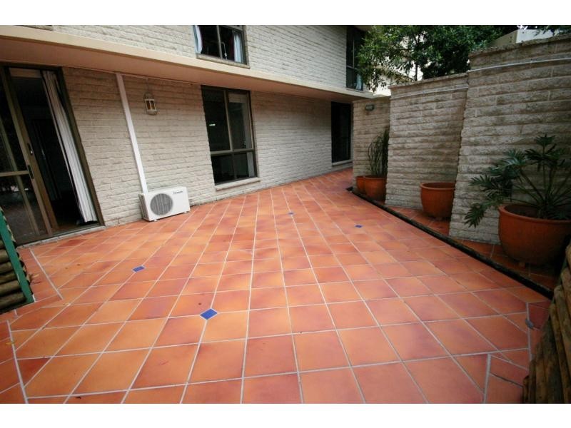 Unit 33/10 Lower River Terrace, South Brisbane QLD 4101