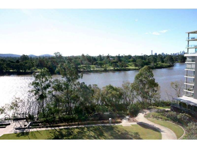 220/197 King Arthur Terrace, Tennyson QLD 4105