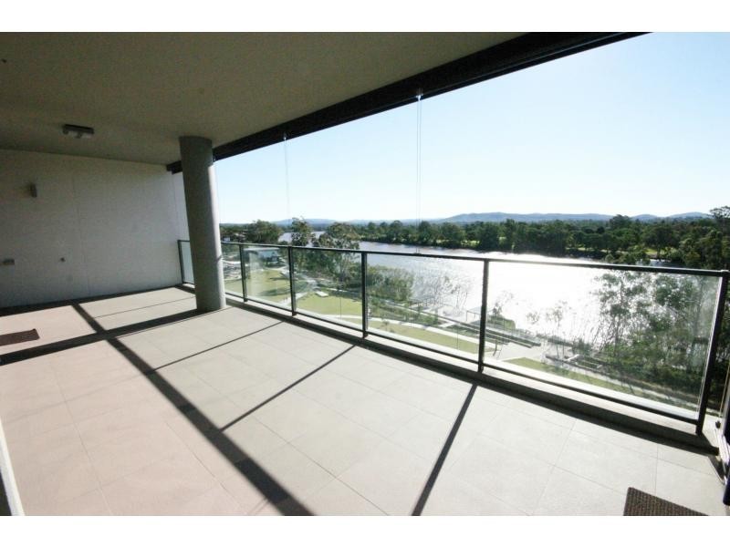 220/197 King Arthur Terrace, Tennyson QLD 4105