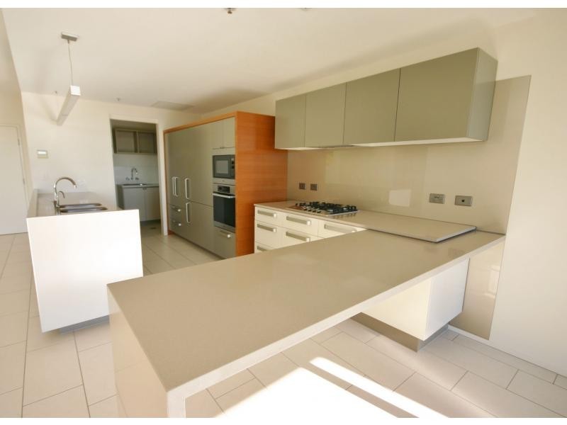 220/197 King Arthur Terrace, Tennyson QLD 4105