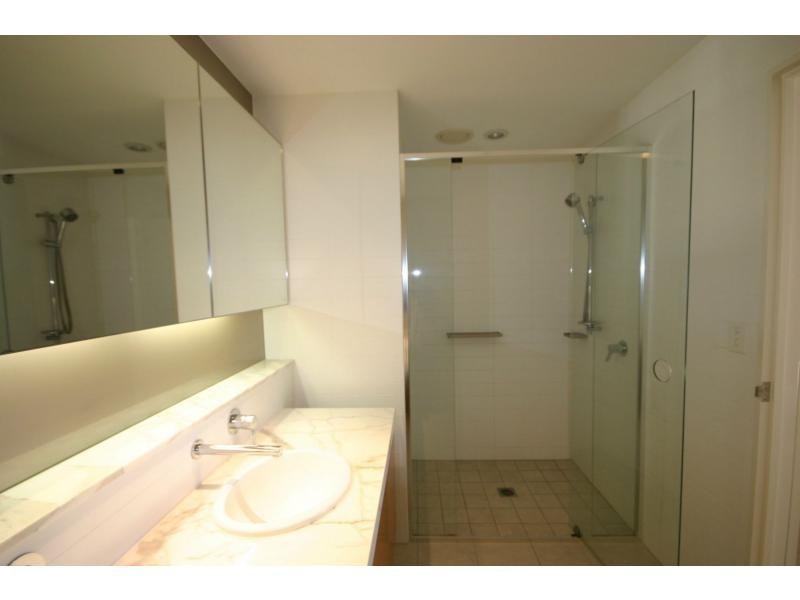 220/197 King Arthur Terrace, Tennyson QLD 4105