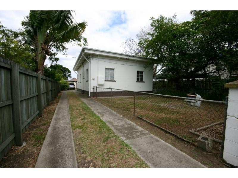 282 Nudgee Road, Hendra QLD 4011