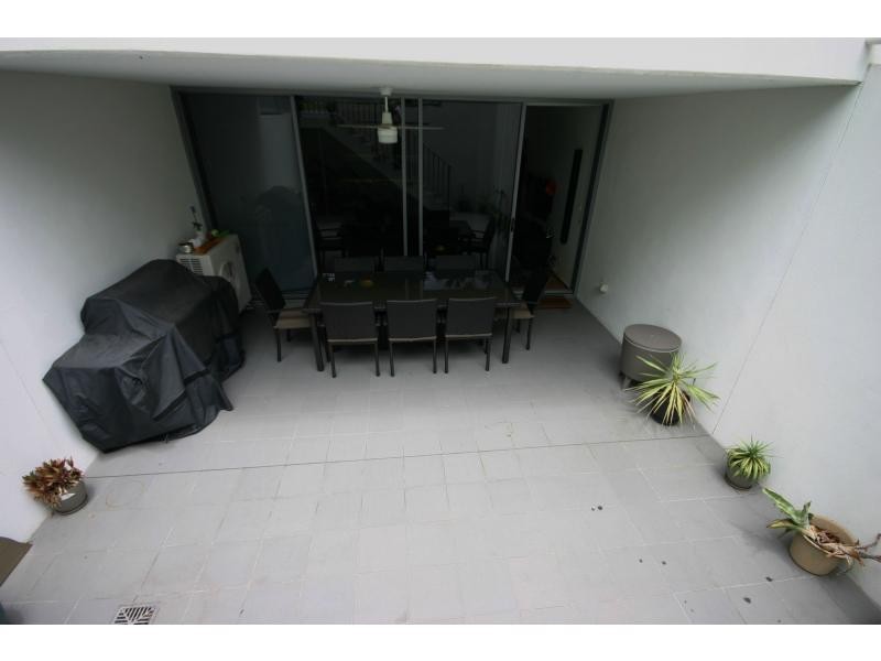 66 Waldheim Street, Annerley QLD 4103