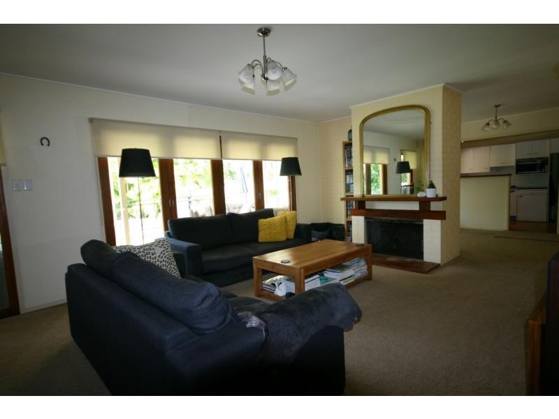 96 Kenmore Road, Kenmore, Kenmore QLD 4069
