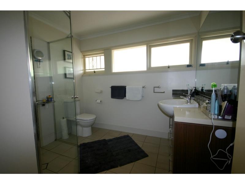 96 Kenmore Road, Kenmore, Kenmore QLD 4069
