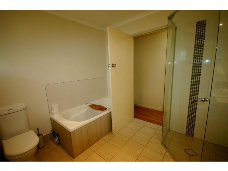 96 Kenmore Road, Kenmore, Kenmore QLD 4069
