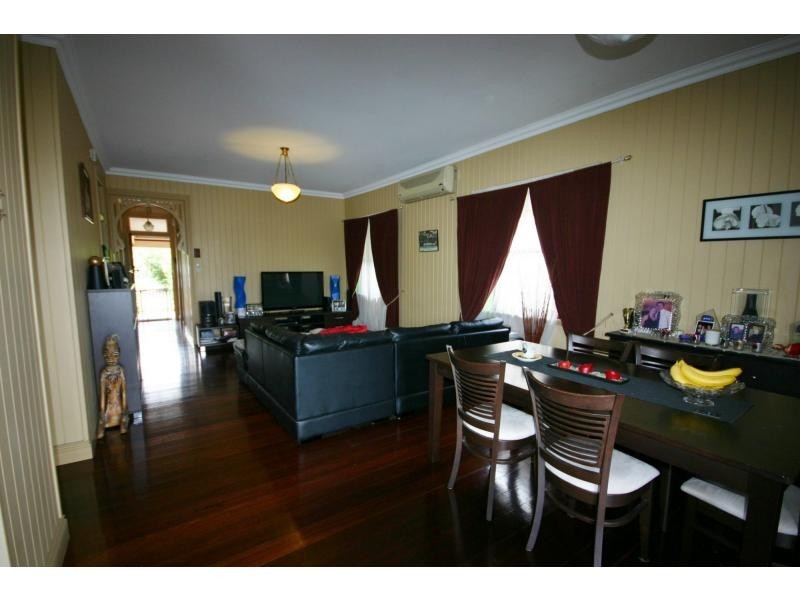 28 Stanley Terrace, Taringa QLD 4068