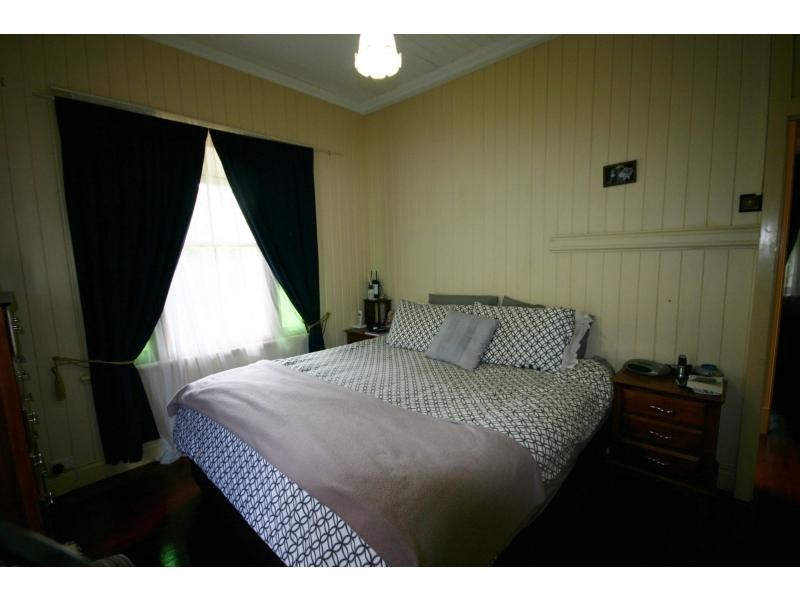 28 Stanley Terrace, Taringa QLD 4068