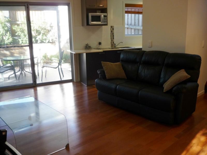 1/27 Birdwood Road, Holland Park QLD 4121