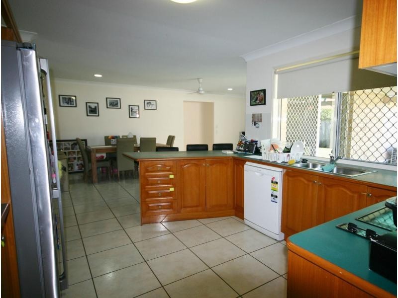 27 Melvina Place, Bracken Ridge QLD 4017