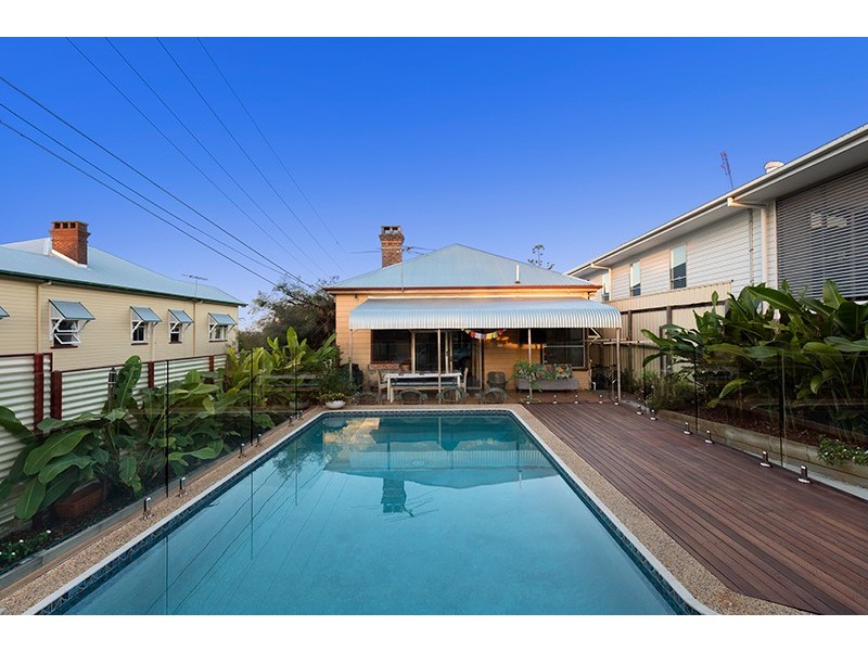 19 Faversham St, Woolloongabba QLD 4102
