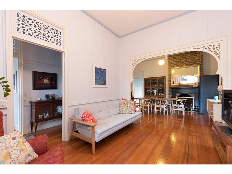 19 Faversham St, Woolloongabba QLD 4102