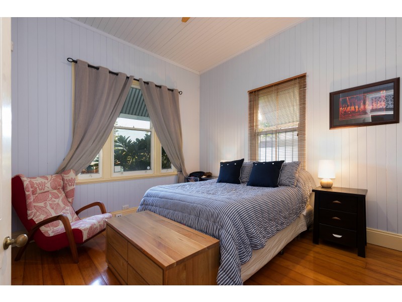 19 Faversham St, Woolloongabba QLD 4102
