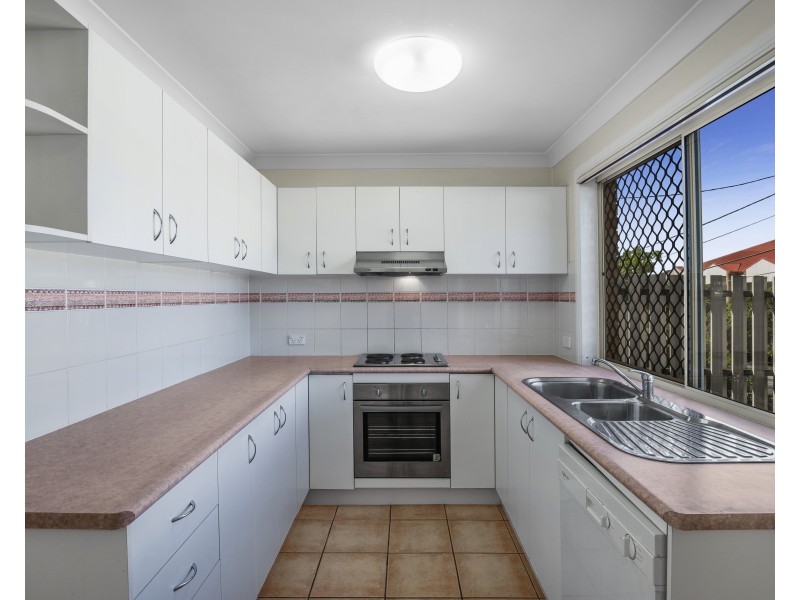 3/15-17 Vera St, Greenslopes QLD 4120