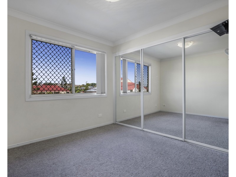 3/15-17 Vera St, Greenslopes QLD 4120