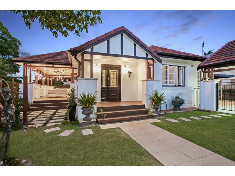 7 Nellie St, Clayfield QLD 4011