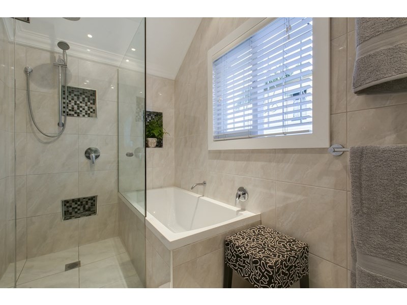 7 Nellie St, Clayfield QLD 4011