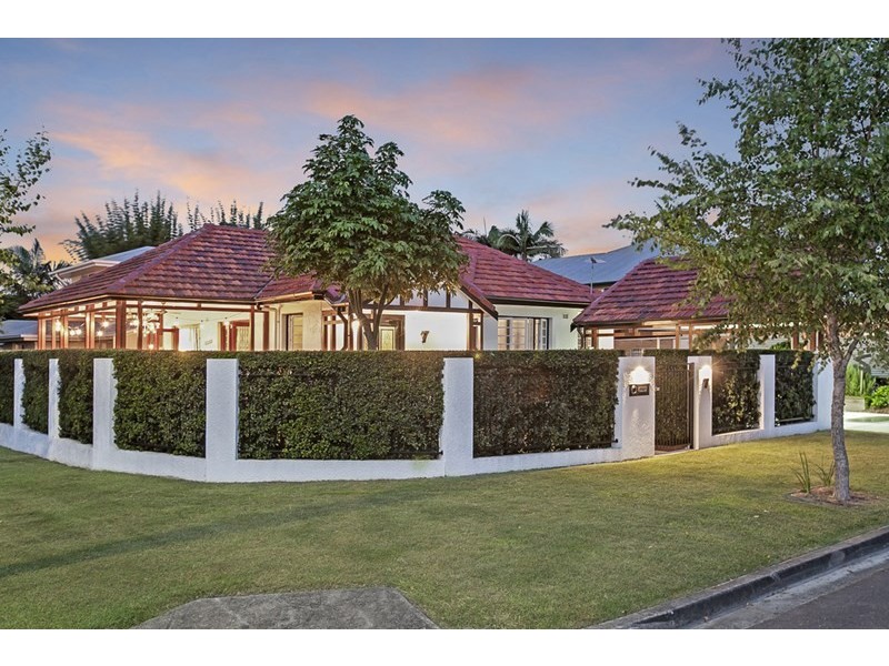 7 Nellie St, Clayfield QLD 4011