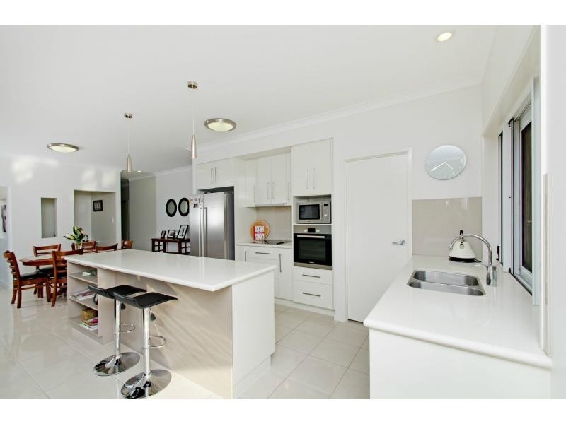 25 Robyn Terrace, Fernvale QLD 4306