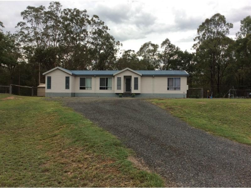 16 Lawrence Court, Regency Downs QLD 4341