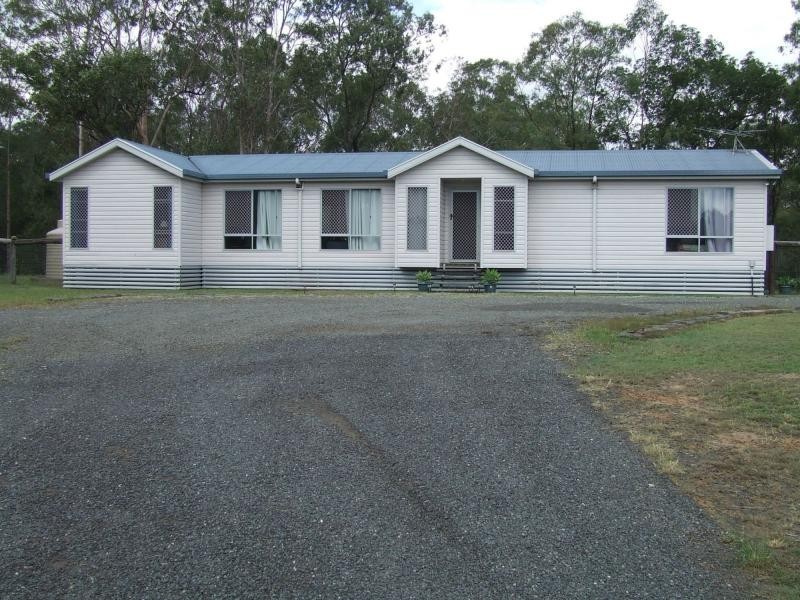 16 Lawrence Court South, Regency Downs QLD 4341