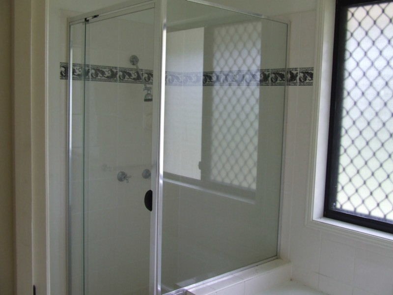 L8 River Oak Court, Lowood QLD 4311