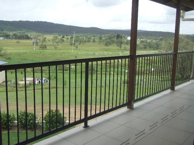 30 Scott Place, Hatton Vale QLD 4341