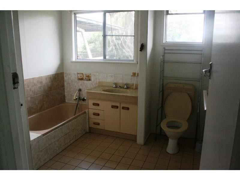 5 Stephen Crescent, Goodna QLD 4300