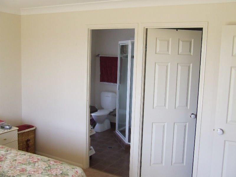 2 Moore Close, Hatton Vale QLD 4341