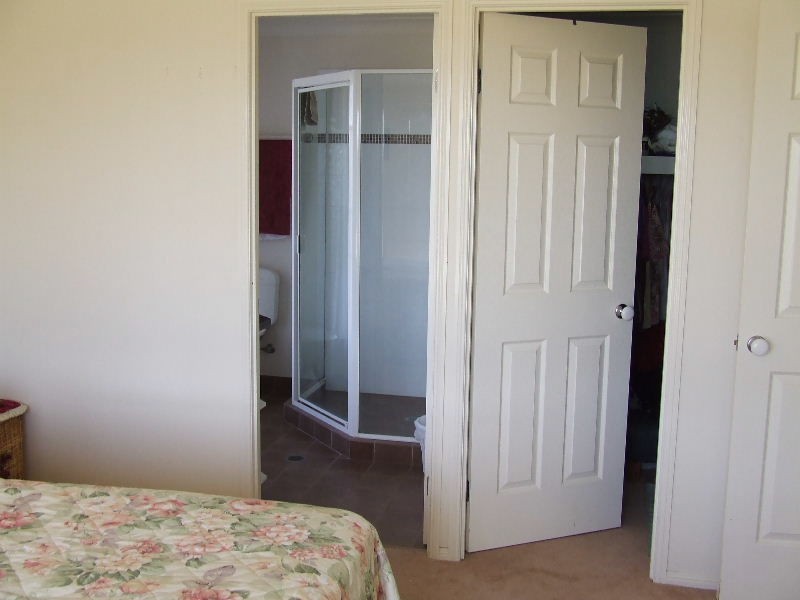 2 Moore Close, Hatton Vale QLD 4341