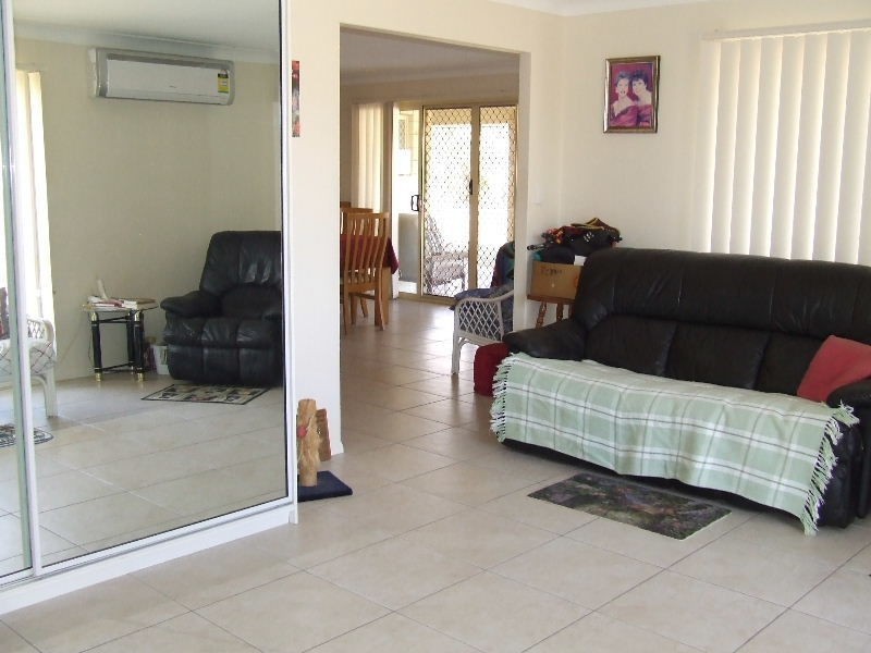 2 Moore Close, Hatton Vale QLD 4341