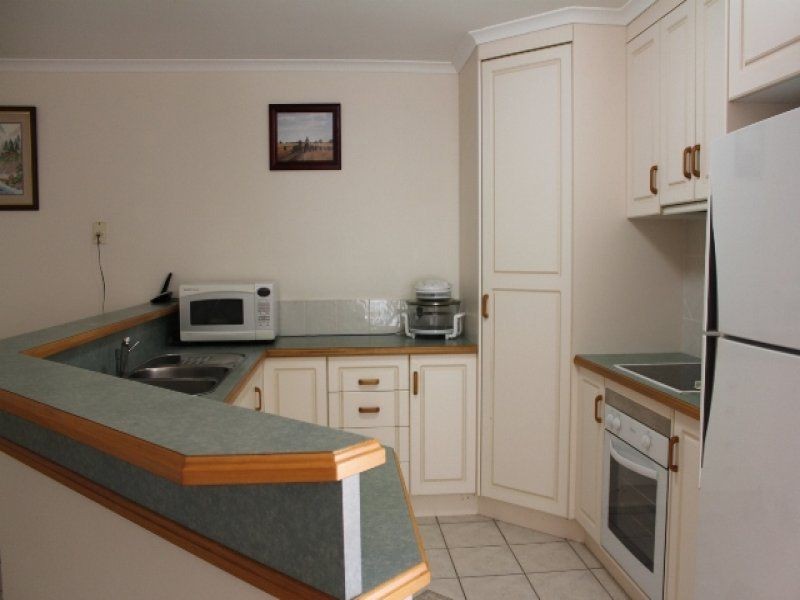 7 Birdwood Crescent, Bargara QLD 4670