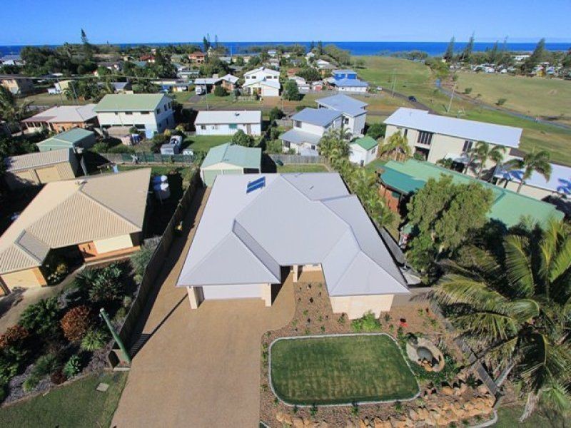 6 Ocean View Place, Elliott Heads QLD 4670