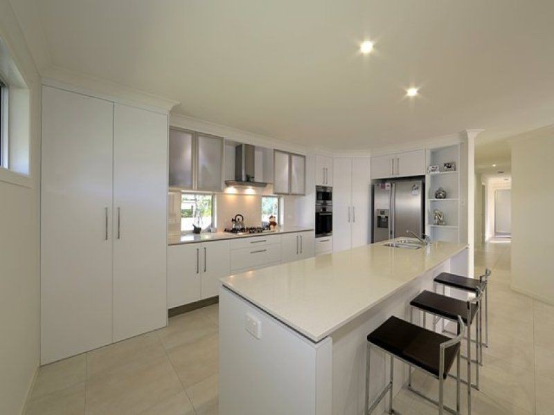 6 Ocean View Place, Elliott Heads QLD 4670