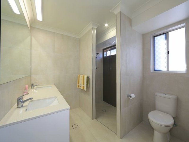 6 Ocean View Place, Elliott Heads QLD 4670