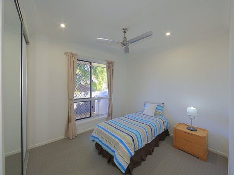 6 Ocean View Place, Elliott Heads QLD 4670