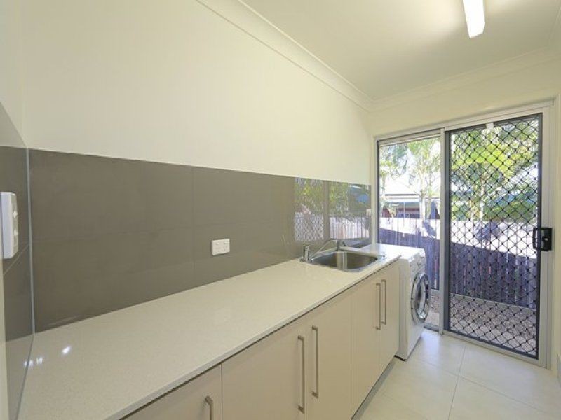 6 Ocean View Place, Elliott Heads QLD 4670
