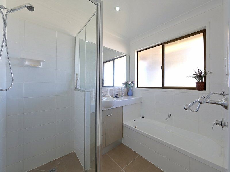 112 Lovers Walk, Woongarra QLD 4670